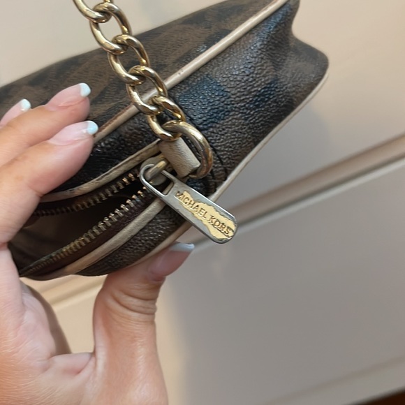 Michael Kors Monogram Crossbody - Picture 6 of 8